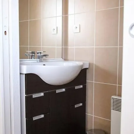 T3 Dans Avec Piscine Daire *