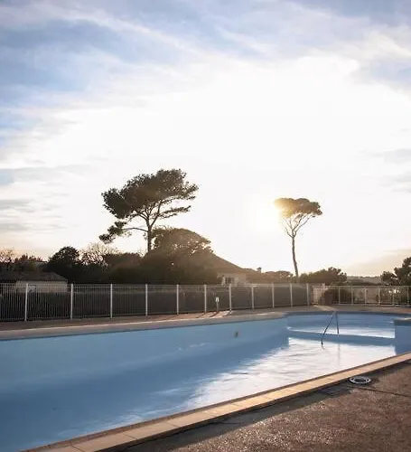 شقة T3 Dans Avec Piscine